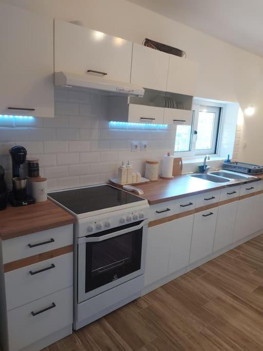 Houlia Home Διαμέρισμα Με Δωρεάν Χώρο Στάθμευσης Στενιές Εξωτερικό φωτογραφία